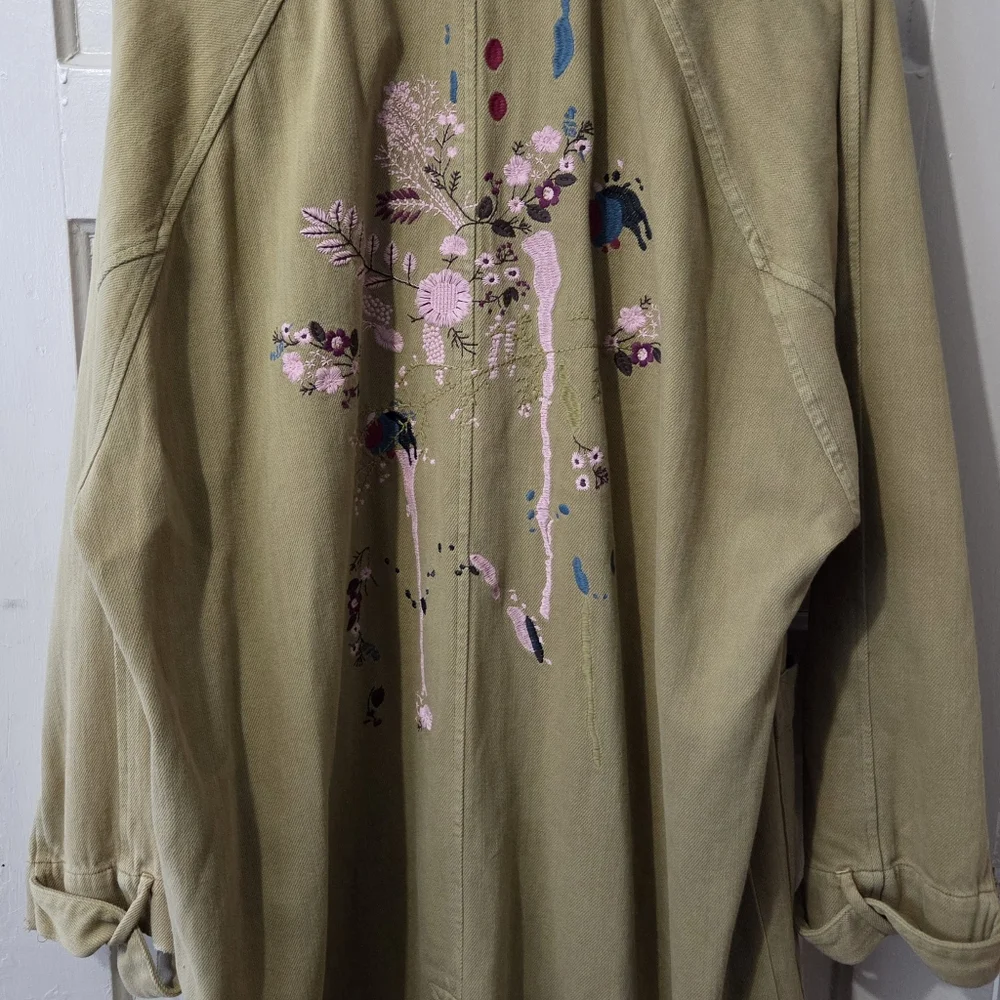 Pilcro Embroidered Coat Size Medium - Picture 8 of 8